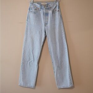 Levi’s Light Blue Denim Jeans